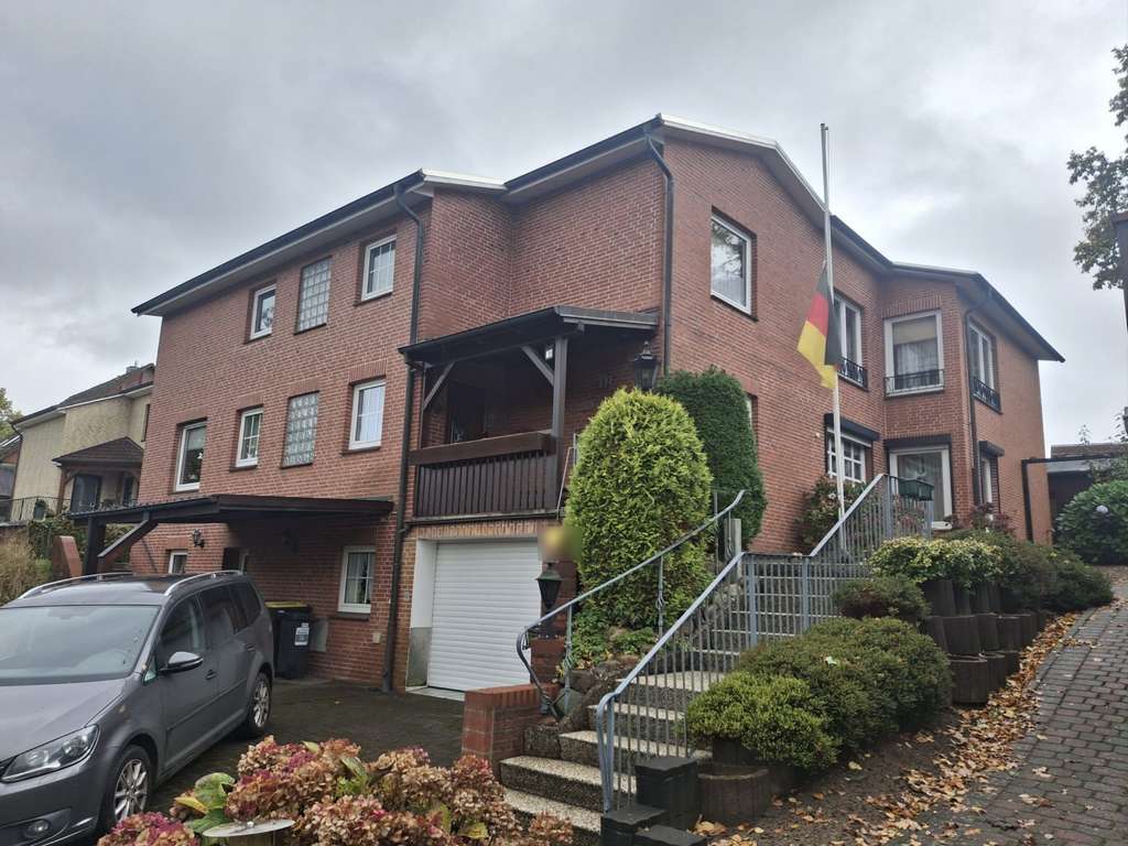 Immobilie in Geesthacht - Zweifamilienhaus mit viel Potenzial in bester Lage von Geesthacht - Bild 0