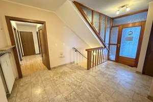 Mehrfamilienhaus mit Doppelgarage in Beverungen-Blankenau – Die vollständige Adresse der Immobilie erhältst du vom Anbieter., 37688 Beverungen – Vorschaubild 1