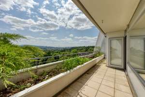 +++ Panorama-Fern-/Seeblick - Schwimmbad/Sauna - modernisiert - inkl. Doppel-Garage & TG-Stpl. +++ – Max-Brod-Weg 14, 70437 Freiberg, Stuttgart – Vorschaubild 9