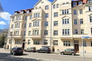 Gohlis-Süd, vermietete 3 Zimmer Altbauwohnung mit großem Balkon