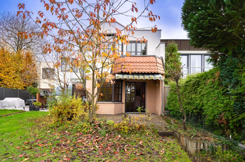 Immobilie in Veitshöchheim - Charmantes Reihenhaus in Top-Lage: Veitshöchheim mit Mainblick - Bild 0