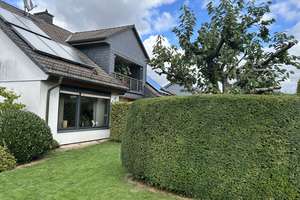 Wunderschönes sehr großes  Zweifamilienhaus mit Doppelgarage und 6 Stellplätze – Die vollständige Adresse der Immobilie erhältst du vom Anbieter., 59755 Arnsberg – Vorschaubild 3