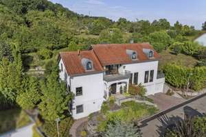 Exklusive Familienvilla in Weinsberg – mit Naturpool, PV-Anlage, und traumhafter Feldrandlage! – Die vollständige Adresse der Immobilie erhältst du vom Anbieter., 74189 Weinsberg – Vorschaubild 3