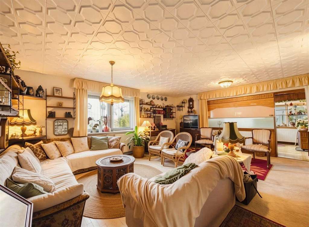 Immobilie in Florstadt - Wohnen auf einer Ebene: Bungalow mit großem Garten und viel Gestaltungspotenzial in Florstadt-Staden - Bild 2