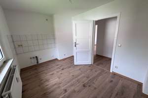Frisch renovierte 3-Zimmerwohnung in Salzgitter Bad – Hildegardstraße 8, 38259 Salzgitter-Bad, Salzgitter – Vorschaubild 1