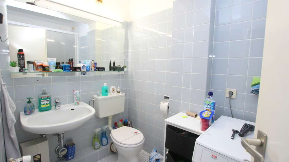 Immobilie in Oldenburg - Gepflegte 2-Zimmer-Eigentumswohnung im 2. OG mit Schwimmbad und Sauna in attraktiver Lage – in OL - Bild 1