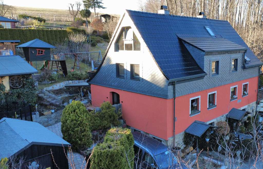 Immobilie in Mulda/Sachsen - Kernsaniertes Doppelhaushälfte mit Gartenparadies - Bild 0