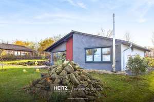 Rückzugsort mit Stil: Moderner Bungalow mit Sauna & 2 Bädern in traumhafter Vogelsberglage – Die vollständige Adresse der Immobilie erhältst du vom Anbieter., 35327 Ulrichstein – Vorschaubild 1