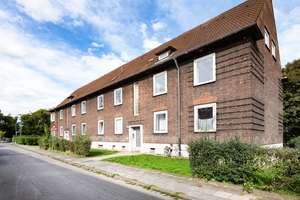 Nicht lange zögern – anfragen! /Don't hesitate – get in touch! – Warthestraße 6, 47169 Fahrn, Duisburg – Vorschaubild 1