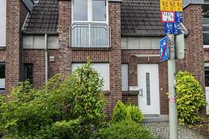 Gepflegtes Reihenmittelhaus mit Garten, Einbauküche, Vollkeller und Garage in Leverkusen-Hitdorf – Lohrstr. 90a, 51371 Hitdorf, Leverkusen – Vorschaubild 1