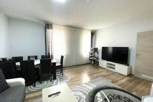 Renovierte 4- Zimmer- City- Wohnung