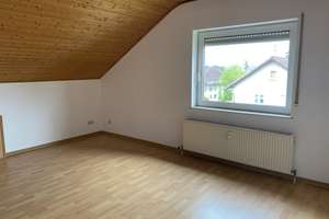Neuwertige DG-Wohnung mit zwei Zimmern und Einbauküche in Hamm/Sieg – Beethovenstrasse 6a, 57577 Hamm (Sieg) – Vorschaubild 5