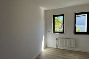 Frisch renoviertes Reihenendhaus mit Sonnenterrasse, Garten & Balkon in ruhiger Lage – Die vollständige Adresse der Immobilie erhältst du vom Anbieter., 53125 Bonn-Zentrum, Bonn – Vorschaubild 5