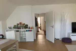 Ansprechende 3-Zimmer-Wohnung mit Balkon in Krefeld – Krefeld – Vorschaubild 9