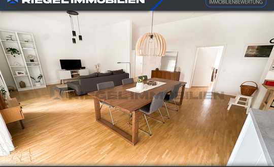 Sie hier? Wir auch! Historische Architektur, zeitgemäße Wohnqualität mit Balkon, in 2015 saniert
