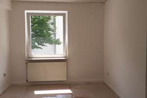 Helle und ruhige drei Zimmer Wohnung in D-Derendorf/Düsseltal Nähe S-Bahn & ÖPNVV – Buddestrasse 4-6, 40470 Düsseltal, Düsseldorf – Vorschaubild 3