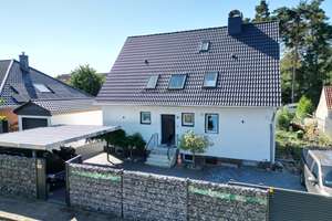 Modernisiertes Einfamilienhaus mit großem Garten – Die vollständige Adresse der Immobilie erhältst du vom Anbieter., 29313 Hambühren – Vorschaubild 1