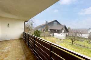 Ebersbach: Wohnen in sonniger, ruhiger Aussichtslage! Geräumige 2-Familien-DHH mit Terrasse, Balkon – Göppingen (Kreis) – Vorschaubild 5
