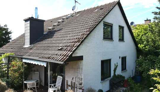 Bild von Wohnen zwischen Frankfurt & Darmstadt – gepflegtes Haus mit Gartenidylle