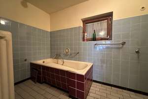 Einfamilienhaus mit Garagen, Scheune und weiterem Ausbaupotenzial – Die vollständige Adresse der Immobilie erhältst du vom Anbieter., 72172 Sulz am Neckar – Vorschaubild 6