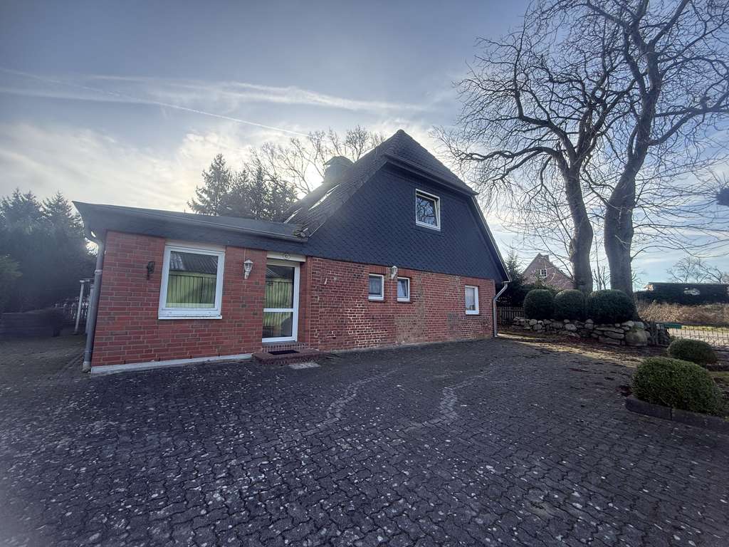 Immobilie in Nehms - Wohnen mit Weite: Resthof mit 4 ha Fläche und Nebengebäude - Bild 0