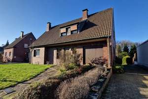 Ein Zuhause mit Zukunft – freistehendes Haus auf 2.067 m² direkt am Sterkrader Wald – Die vollständige Adresse der Immobilie erhältst du vom Anbieter., 46145 Sterkrade-Nord, Oberhausen – Vorschaubild 6