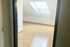 ++ Studenten aufgepasst! 2-Zimmer Apartment in Mainz-Neustadt! Pantryküche! ++ – Sömmeringstr. 21, 55118 Neustadt, Mainz – Vorschaubild 2