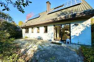 Haus mit eigenem Wald Familienglück! Einziehen, ankommen, wohlfühlen. – Kirchenfelder Weg 46a, 42327 Wuppertal – Vorschaubild 2