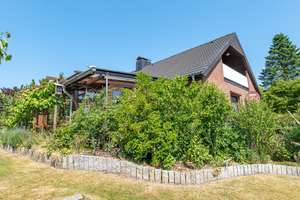 Familienfreundliches Einfamilienhaus mit Wintergarten, Loggia und Garten! – Die vollständige Adresse der Immobilie erhältst du vom Anbieter., 21789 Wingst – Vorschaubild 2