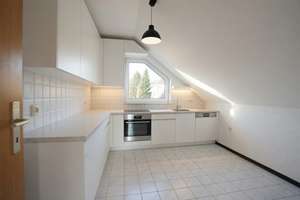 3-Zimmer-Wohnung im Dachgeschoss mit Balkon und Blick in den Odenwald – Katharinenstraße 9, 64297 Eberstadt, Darmstadt – Vorschaubild 6