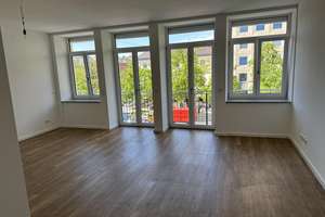 Renovierte 3 - Zimmer Wohnung direkt am Rotkreuzplatz