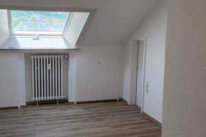 Moderne frisch renovierte Dachgeschosswohnung in gepflegtem Familienhaus – Rathenaustraße 3, 42277 Wuppertal – Vorschaubild 8