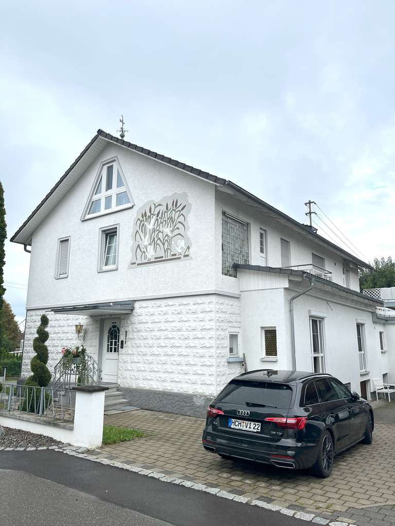 Immobilie in Bisingen - Einfach Einziehen und Wohlfühlen! Gepflegtes Zweifamilienhaus in sonniger Wohnlage in Bisingen - Bild 2