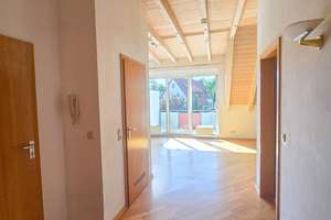 Hell, gepflegt und ruhig gelegen - eine Dachgeschosswohnung zum Wohlfühlen – Die vollständige Adresse der Immobilie erhältst du vom Anbieter., 72766 Sondelfingen, Reutlingen – Vorschaubild 3