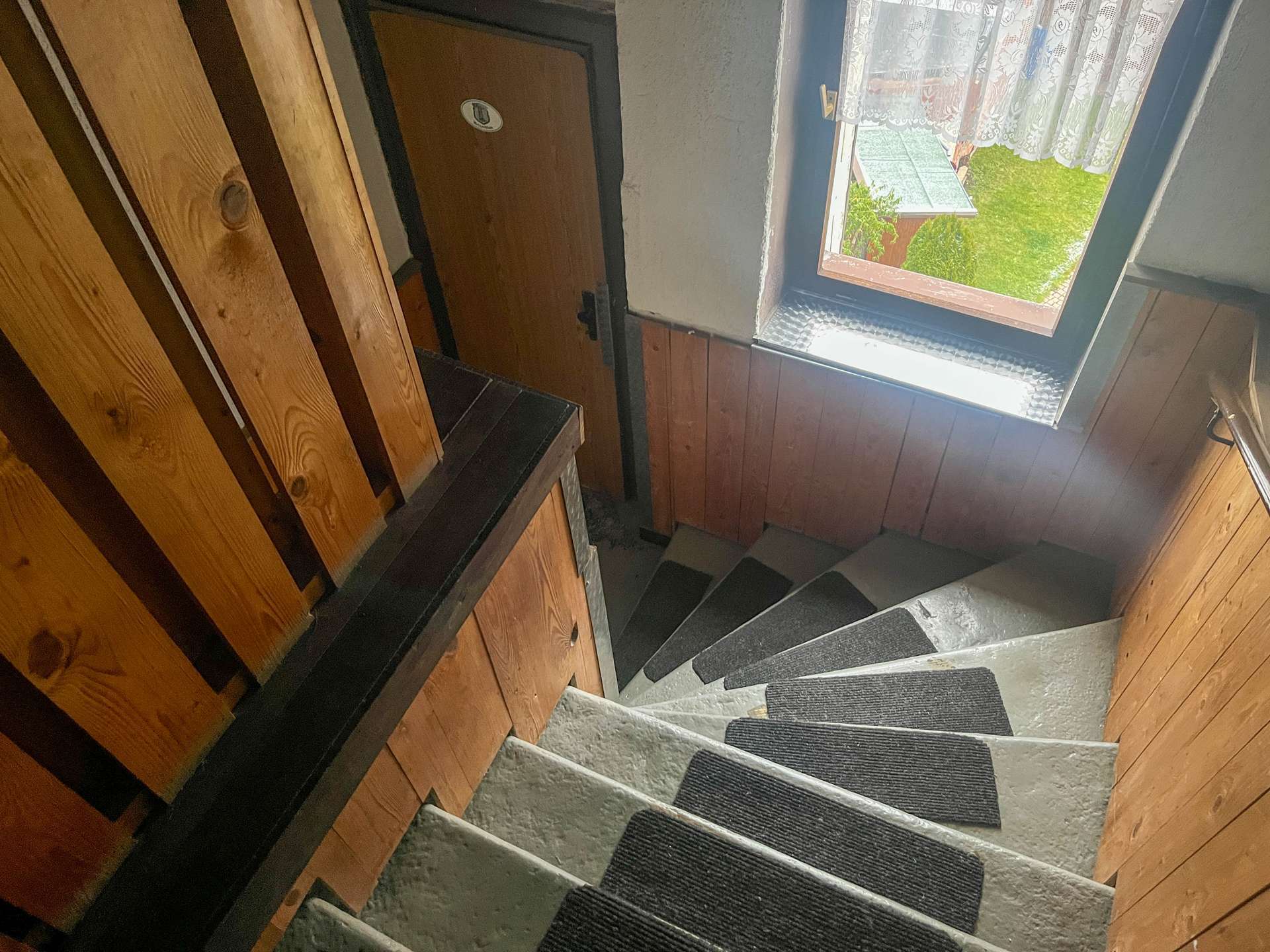 Mehrfamilienhaus mit zwei bezugsfreien Wohnungen, Vogtlandkreis – Bild 1