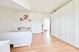 Licht, Weitblick und Privatsphäre: Attraktive 3-Zimmer-Dachgeschosswohnung in Vaihingen – Stoßäckerstraße 95, 70563 Heerstraße, Stuttgart – Vorschaubild 4