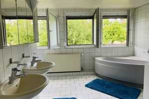Idyllisch! Schönes Haus inklusive 2 schönen Gartengrundstücken in Aussichtslage und Doppelgarage – Göppingen (Kreis) – Vorschaubild 33