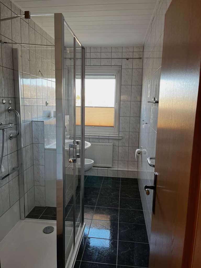 Immobilie in Altenpleen - Gepflegte 2,5-Zimmer-Wohnung im 1. OG in Altenpleen - Bild 1