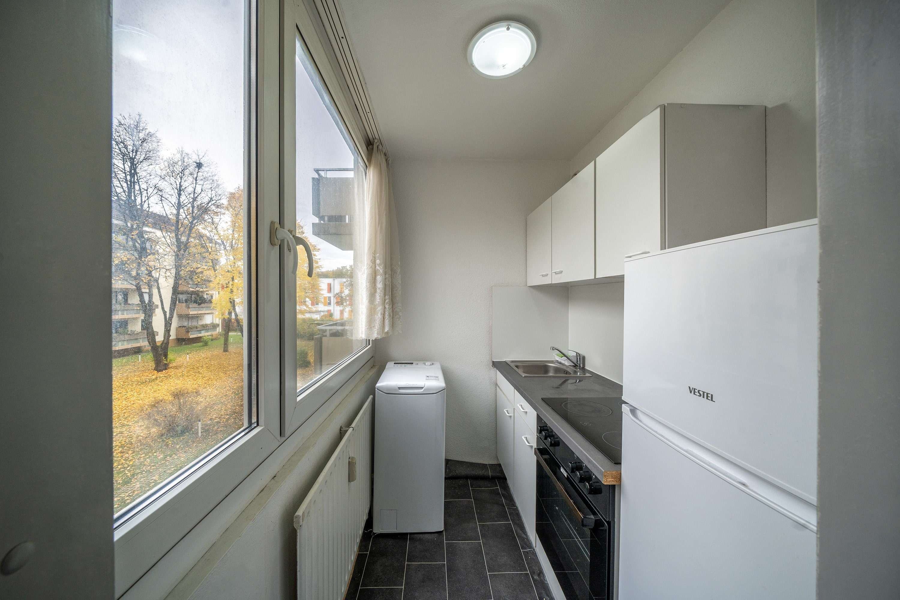 Zentral gelegenes 1-Zimmer-Apartment mit Renovierungsbedarf -bezugsfrei zum 01. Mai-, München – Bild 3