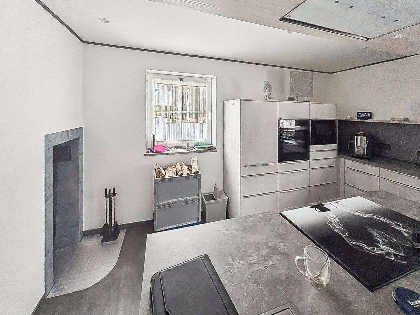 Immobilie in Burghaslach - Großzügiges fast autarkes Einfamilienhaus mit Stellplätzen in Burghaslach nähe Geiselwind - Bild 3