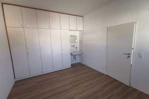Großzügig Wohnen und Arbeiten unter einem Dach - saniertes Haus mit Praxisräumen in Geislingen – Göppingen (Kreis) – Vorschaubild 11