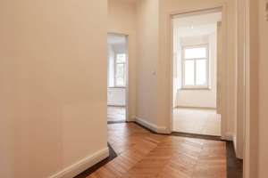 Luxuriös ausgestattete 4-Zimmer-Wohnung mit großem privaten Garten in saniertem Gründerzeitpalais – Die vollständige Adresse der Immobilie erhältst du vom Anbieter., 86159 Antonsviertel, Augsburg – Vorschaubild 17