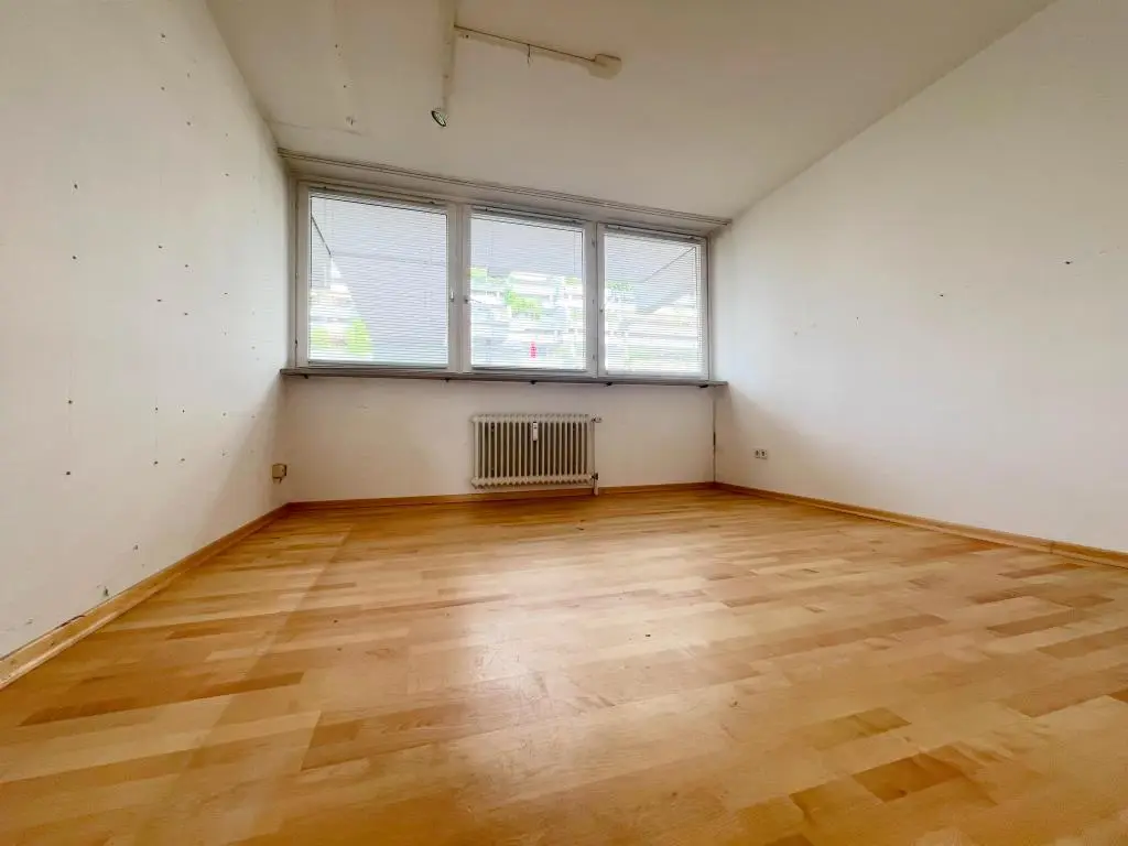4 Zi. WHG Rarität "Maisonette" mit 2 West-Balkonen im olympischen Dorf. — foto 3