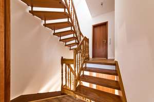 SPACIOUS AND ONLY 13 MINUTES TO CLAY! High-quality corner townhouse with garden, whirlpool, & garage – Die vollständige Adresse der Immobilie erhältst du vom Anbieter., 65203 Biebrich, Wiesbaden – Vorschaubild 15