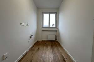 Modernisierte 1-Zimmer-Wohnung mit großem Balkon und Tageslichtbad – Die vollständige Adresse der Immobilie erhältst du vom Anbieter., 70569 Kaltental, Stuttgart – Vorschaubild 3
