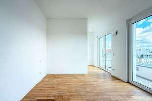 Geräumige Dachgeschosswohnung nah Schloß Charlottenburg - 2 Zimmer am Mierendorffplatz – Osnabrücker Straße 27, 10589 Charlottenburg, Berlin – Vorschaubild 13