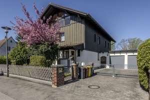 Nostalgisches und ausbaufähiges Einfamilienhaus mit großem Süd-Westgarten – Die vollständige Adresse der Immobilie erhältst du vom Anbieter., 85748 Garching bei München – Vorschaubild 1