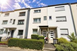 METZ IMMOBILIEN - Charmantes May-Haus mit großem Gestaltungspotenzial