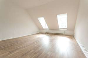 Attraktive 4-Zimmer Dachgeschosswohnung in Wiesbaden-Mitte – Die vollständige Adresse der Immobilie erhältst du vom Anbieter., 65183 Westend / Bleichstraße, Wiesbaden – Vorschaubild 6