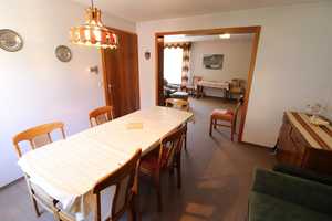 Wohnhaus mit großzügigem Platzangebot, zwei Garagen und wunderschönem Ausblick! – Reutlingen (Kreis) – Vorschaubild 10